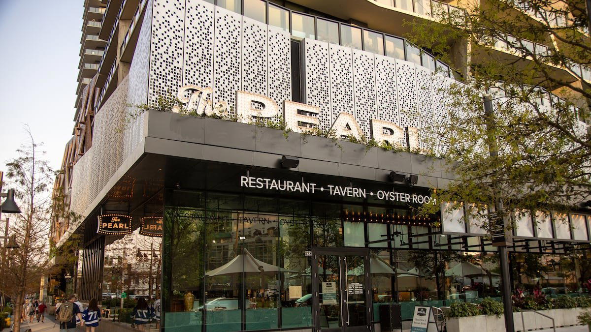 The Pearl restaurant in Pearl City