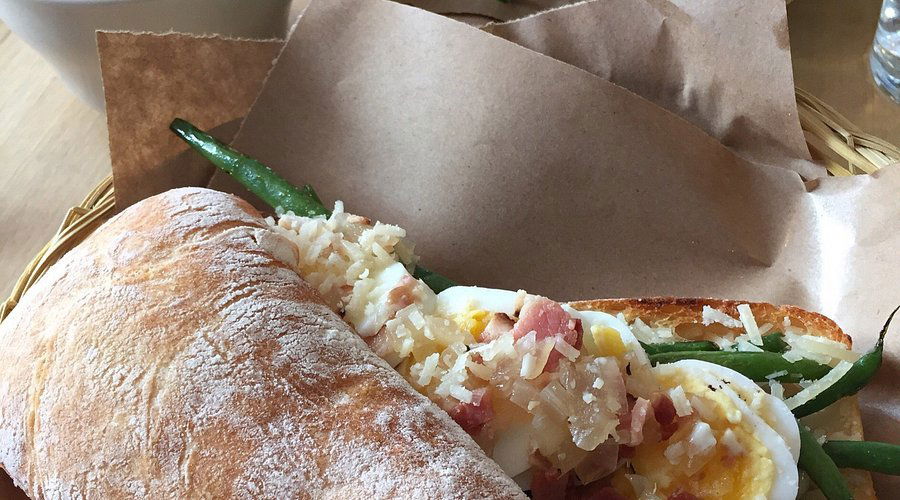Meat Cheese Bread, Restaurant in Portland
