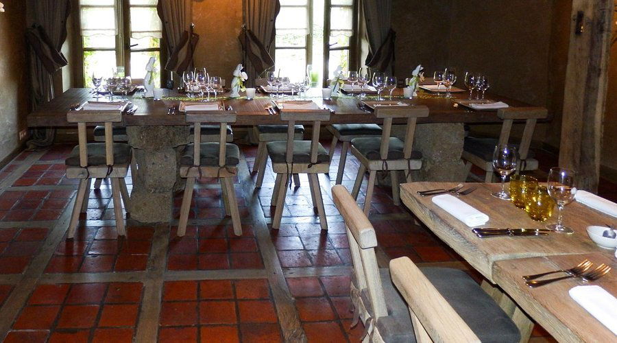 Au Comte d'Harscamp, Restaurant in Rendeux