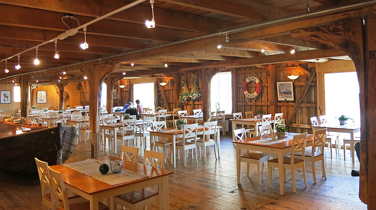 Karoline Restaurant