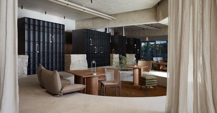 Erth Restaurant restaurant in Abu Dhabi, United Arab Emirates
