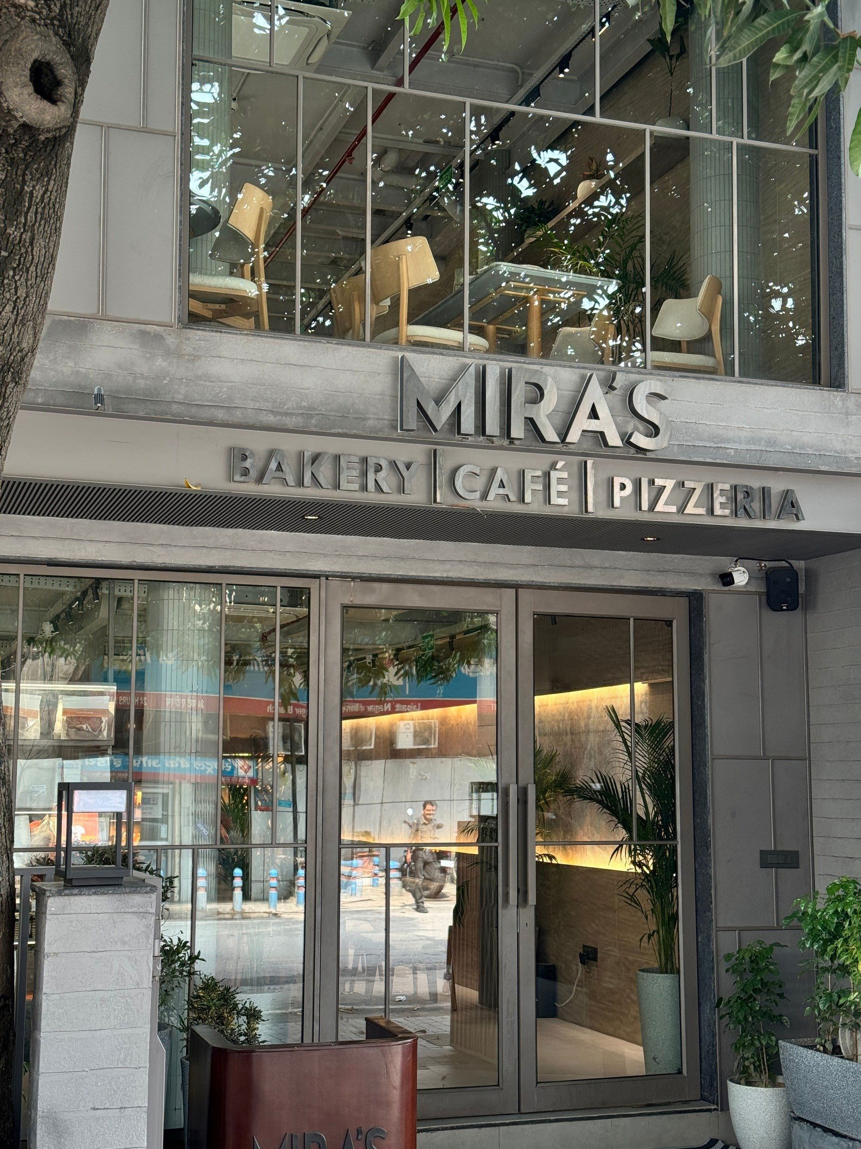 Mira’s, Restaurant in Delhi