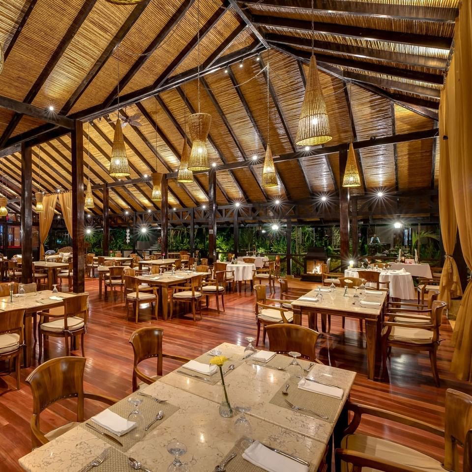 Mandarina Restaurant, Restaurant in Bijagua