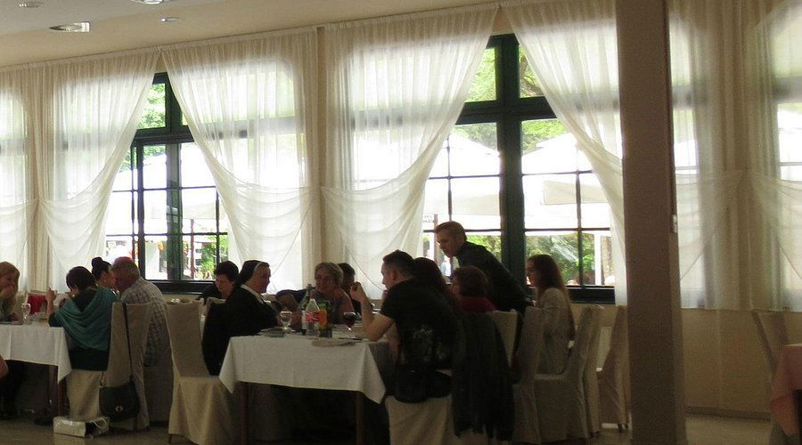 RESTORAN Maksimir, Restaurant in Zagreb