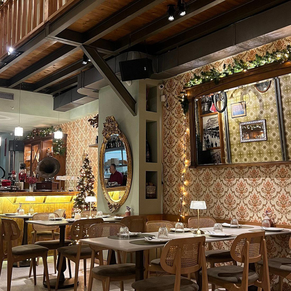 Kiouzin restaurant in Athens, Greece