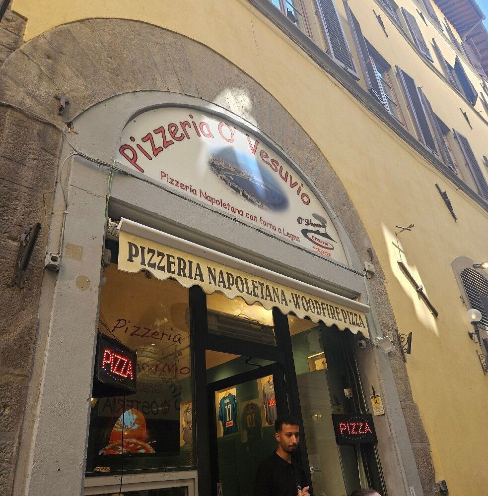 Pizzeria o'Vesuvio, Restaurant in Florence