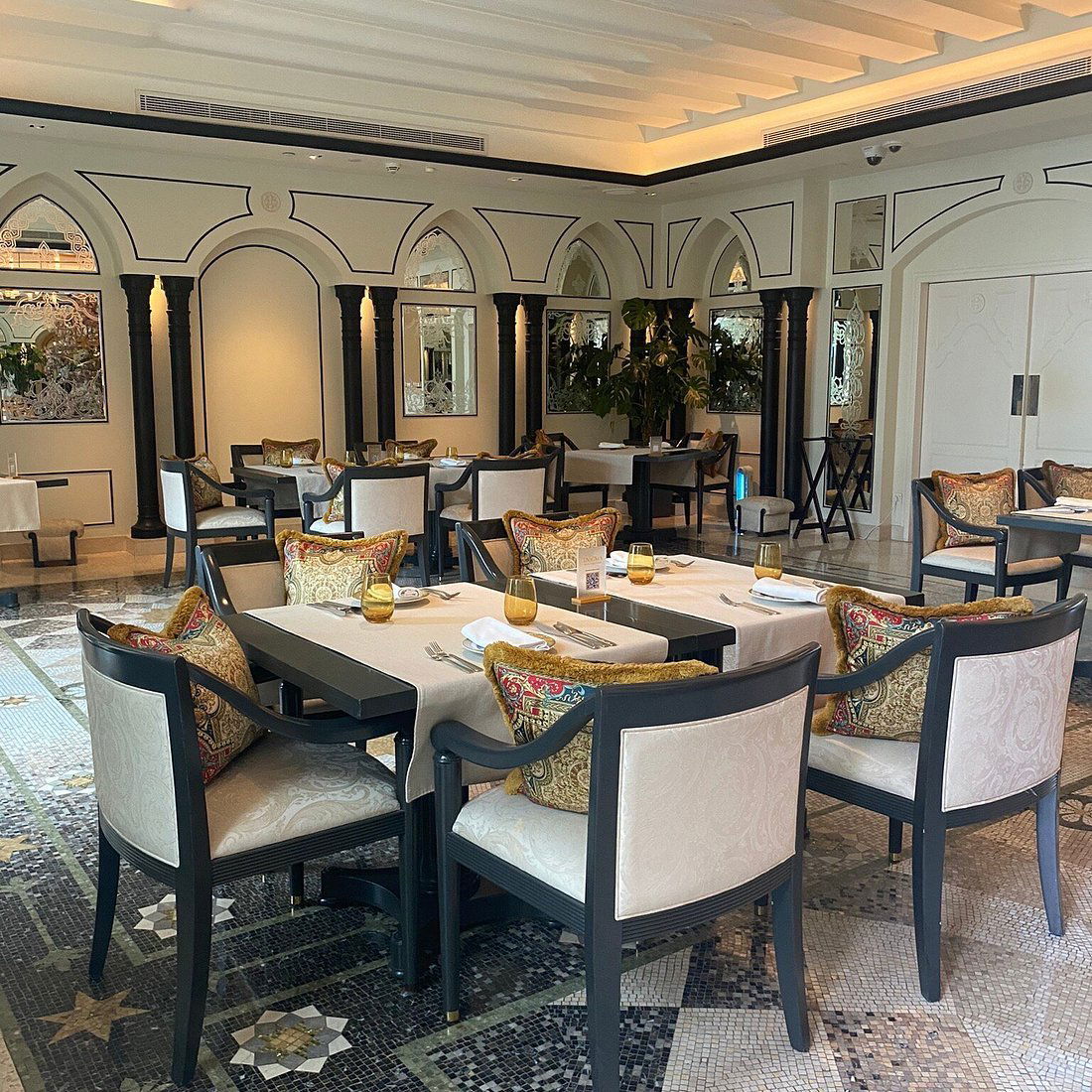 Enigma, Restaurant in Dubai