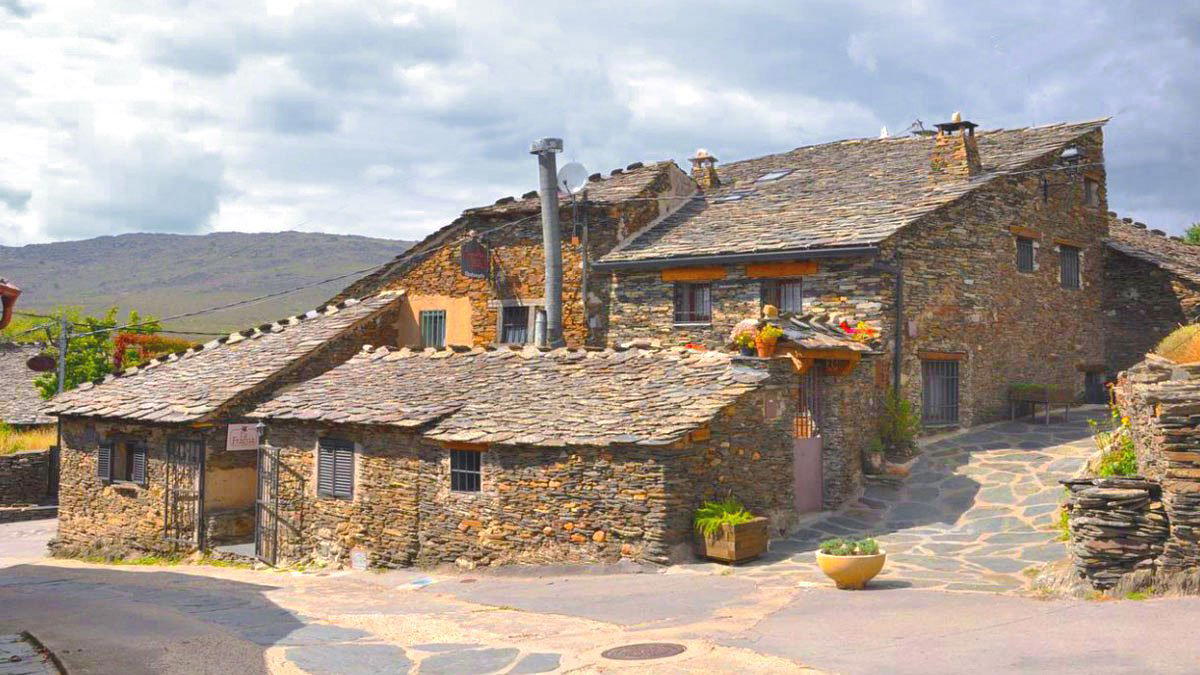 La Fragua Jara y Lava restaurant in Campillo De Ranas
