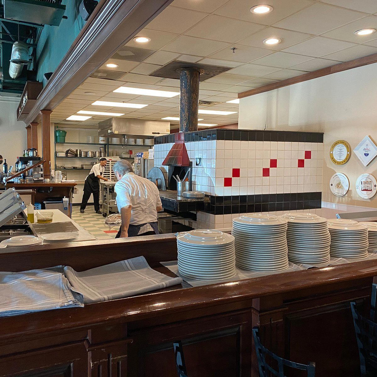 Vingenzo's restaurant in Woodstock, United States