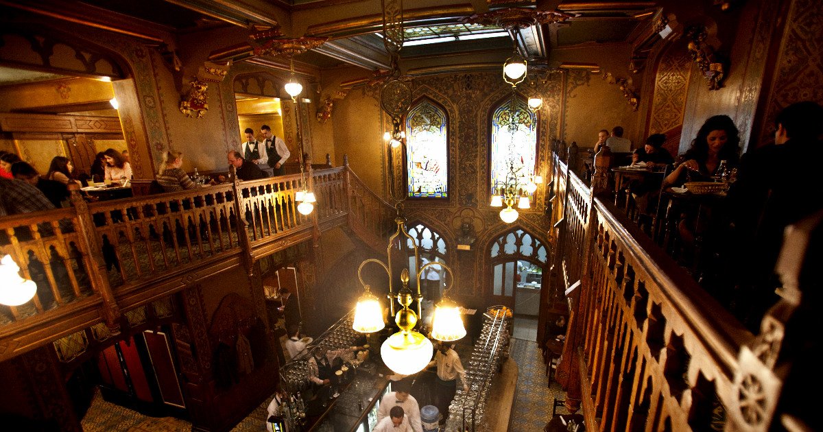 Caru'Cu Bere, Restaurant in Bucharest