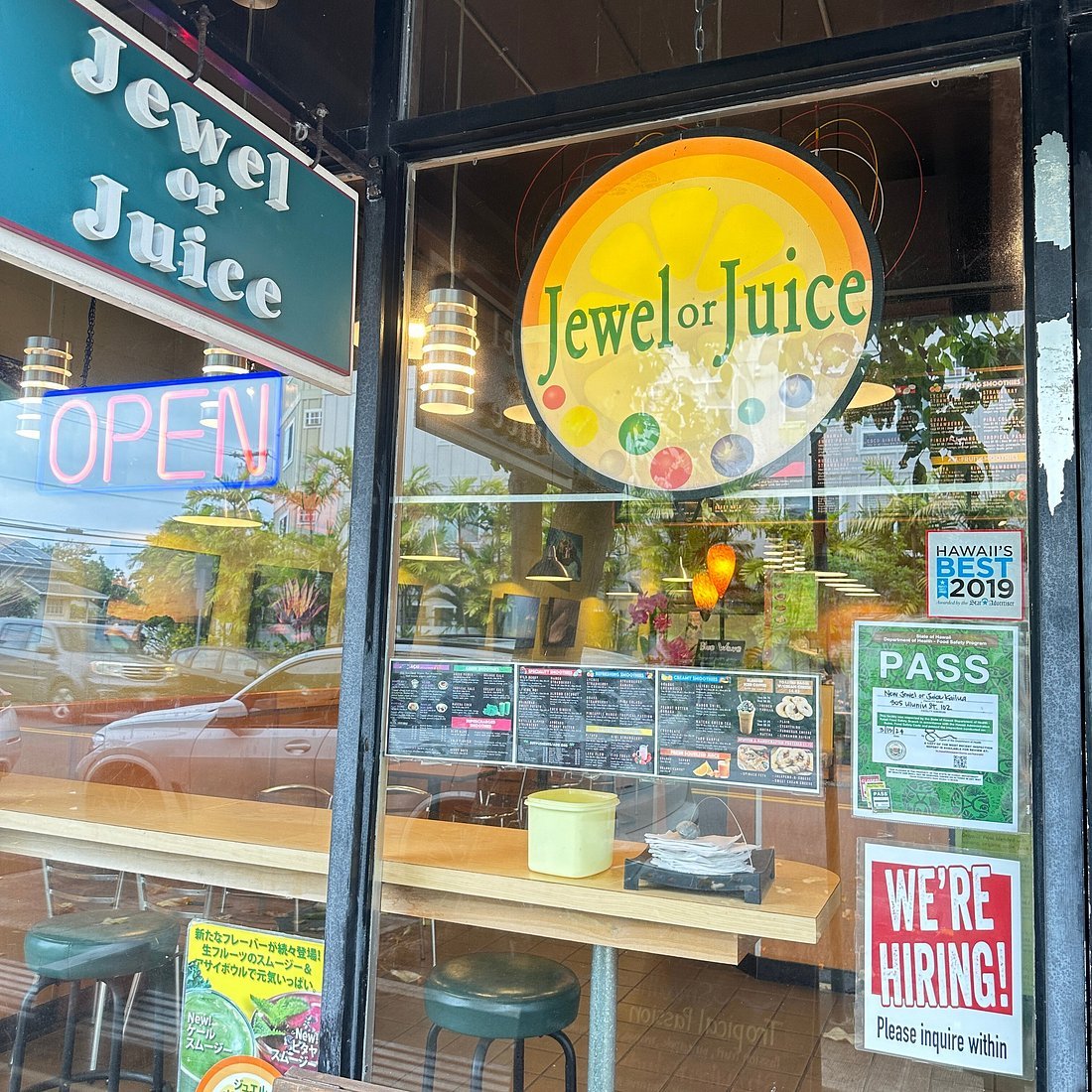 Jewel or Juice, Oahu, United States