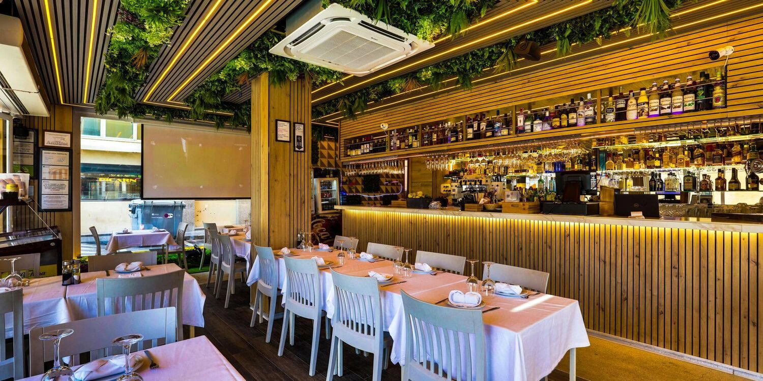 Tapas Y Mar restaurant in Barcelona, Spain