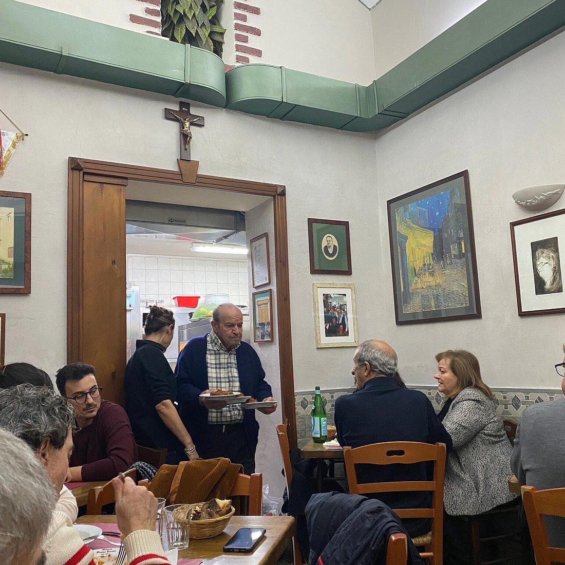 Osteria Donna Teresa restaurant in Naples, Italy