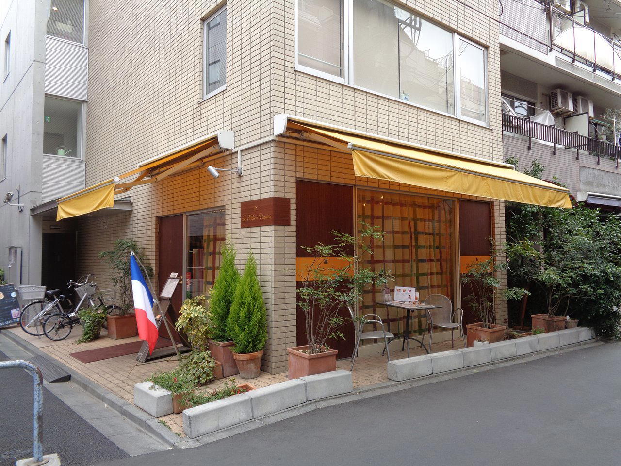 ラ メゾン クルティーヌ restaurant in Tokyo, Japan