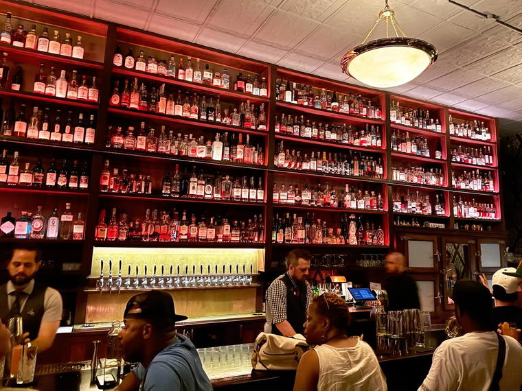 Lucky Day Whiskey Bar, Buffalo, United States