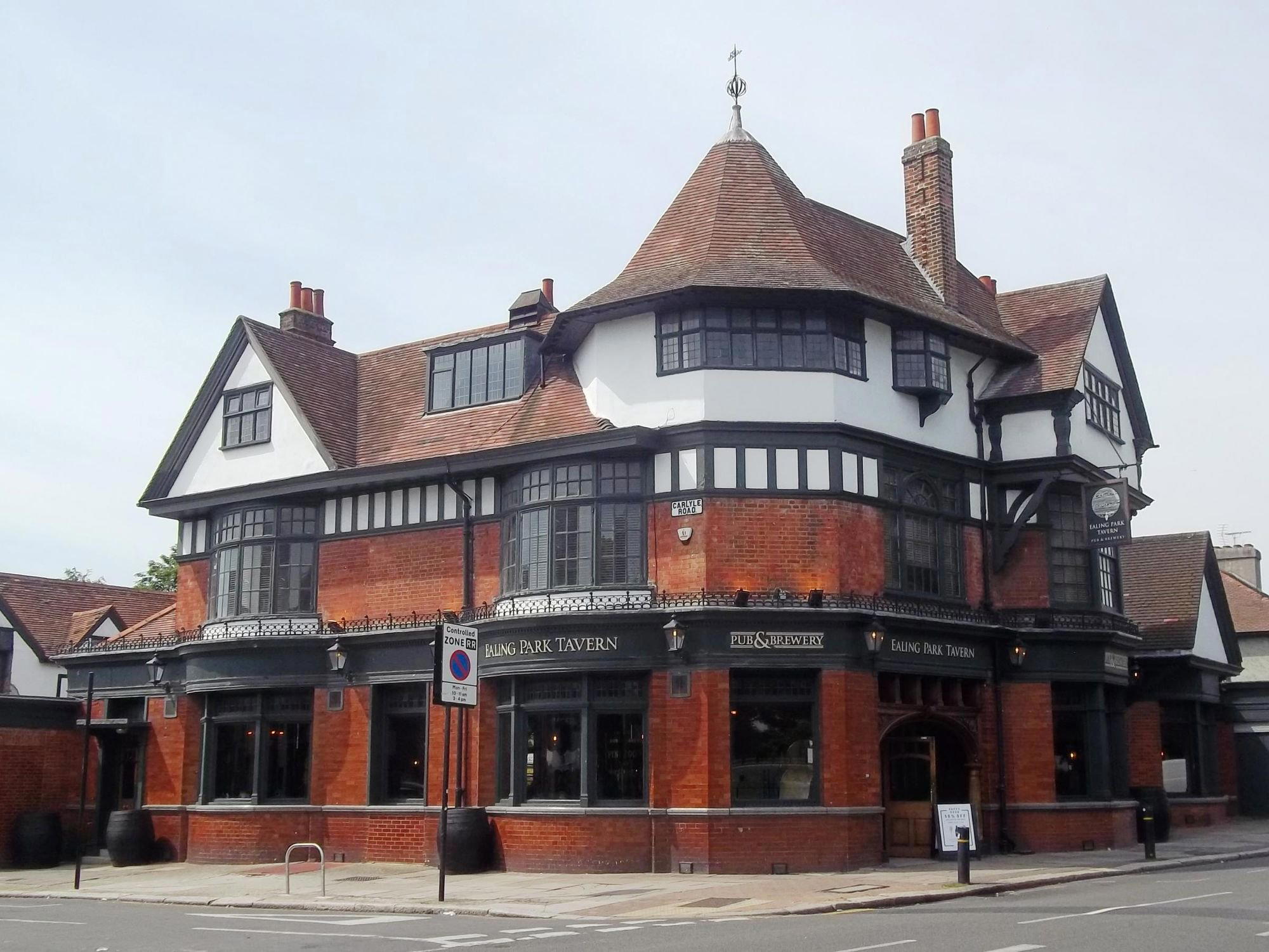 Ealing Park Tavern restaurant in London, United Kingdom