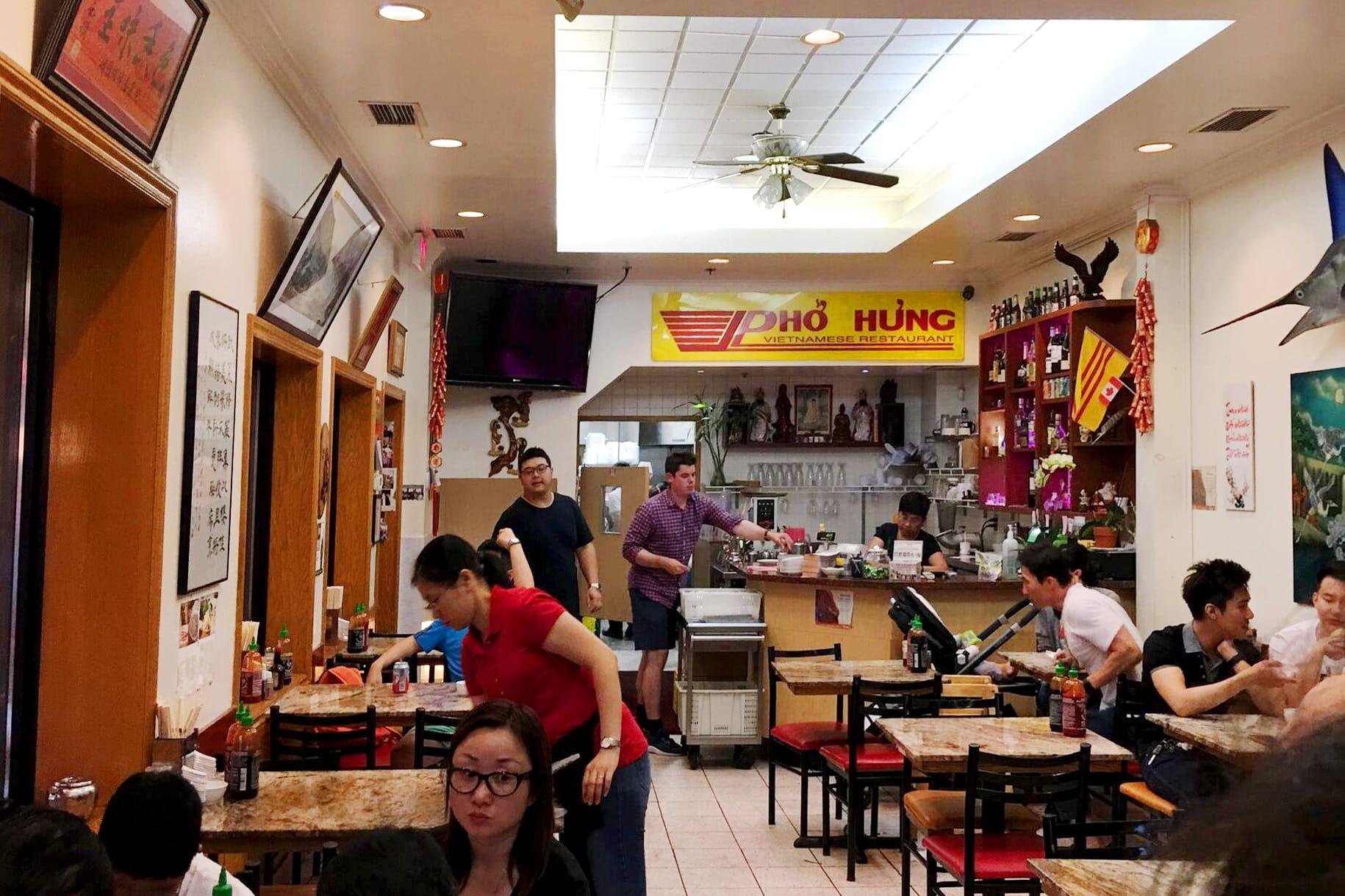Phở Hưng Restaurant, Toronto, Canada