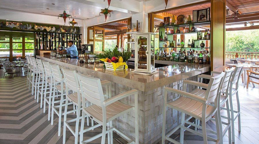 La Laguna Restaurant and Lounge restaurant in Playa del Carmen, Mexico