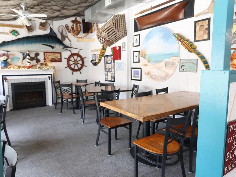 Atlantic Seafood, Center Moriches, United States