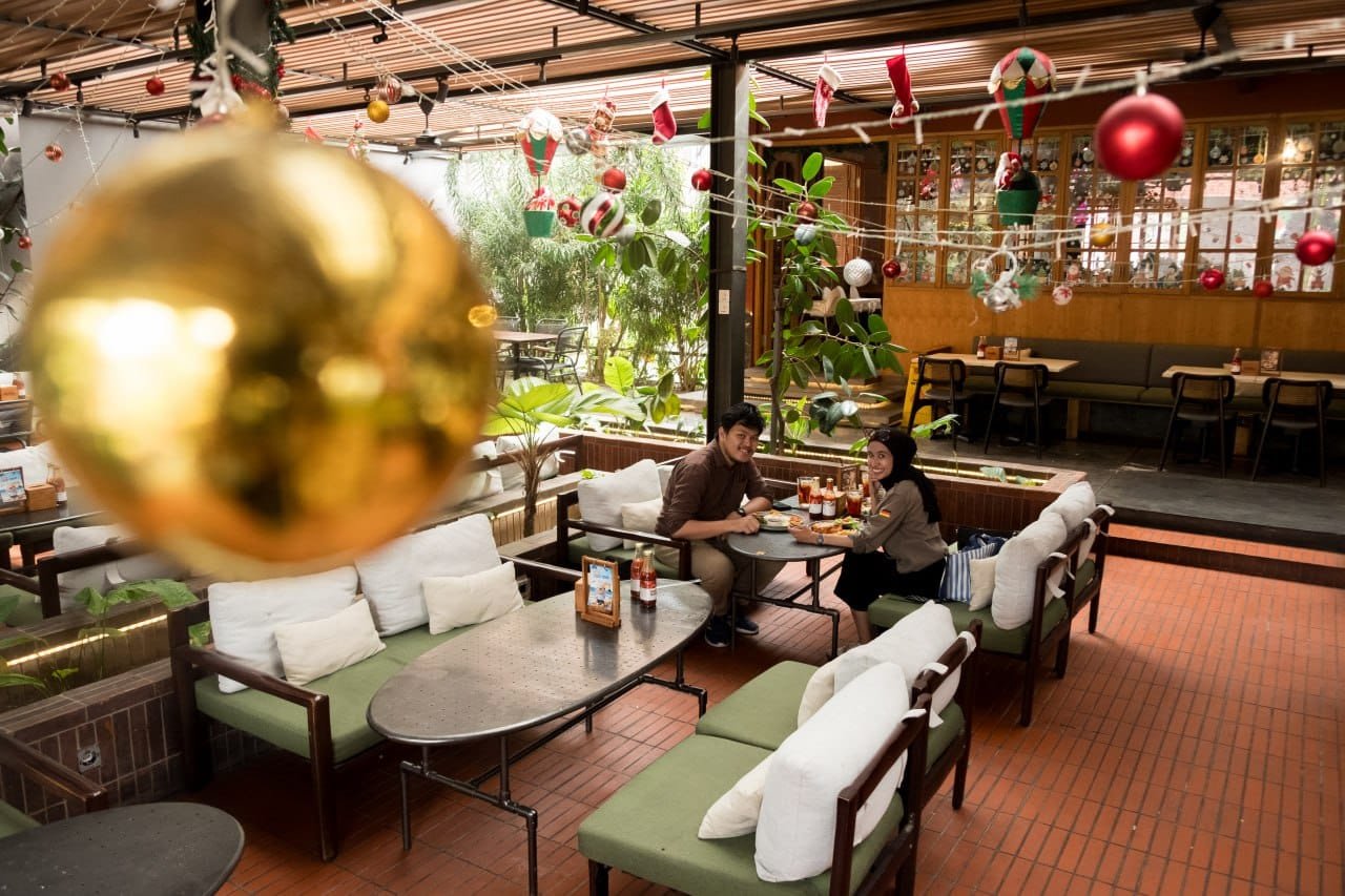 Bonfire Roast & Grill, Restaurant in Bandung