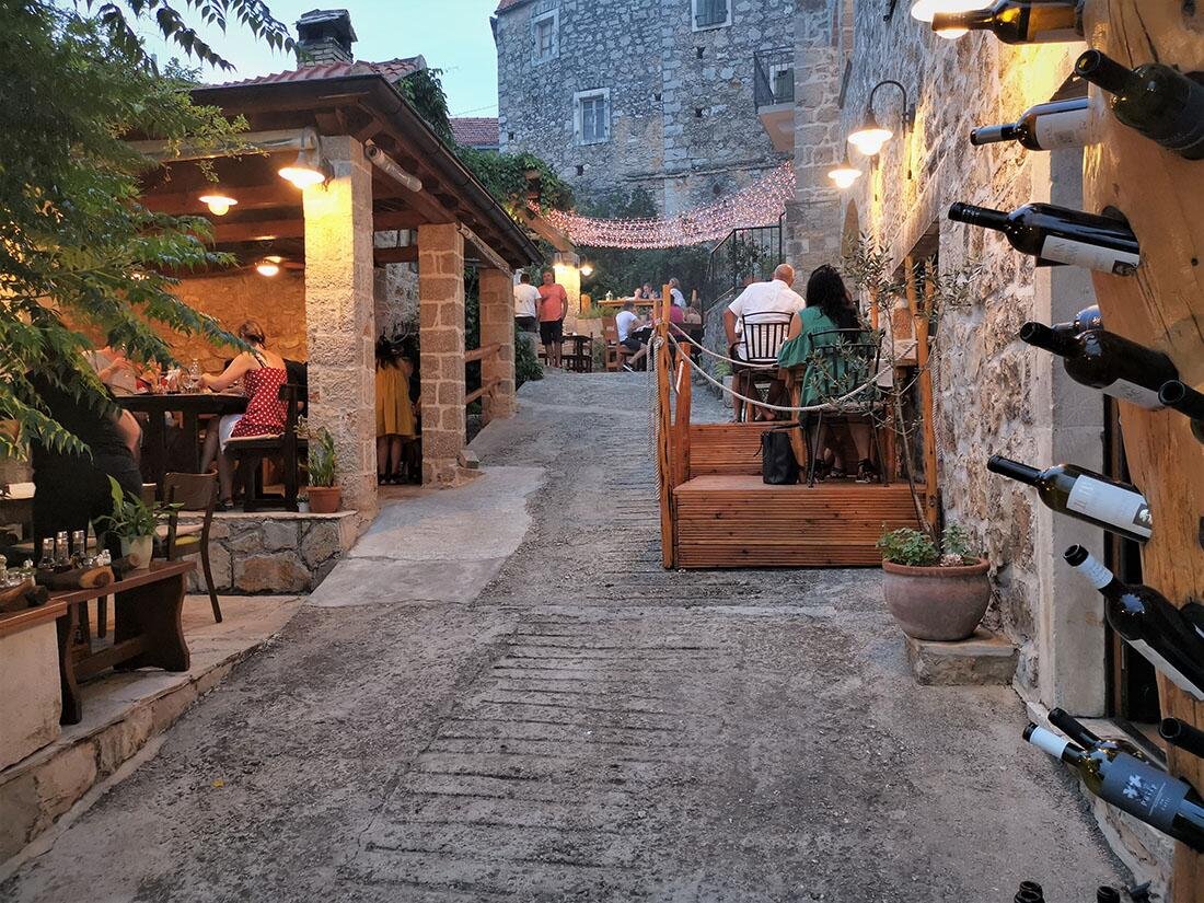 Konoba Vrisnik