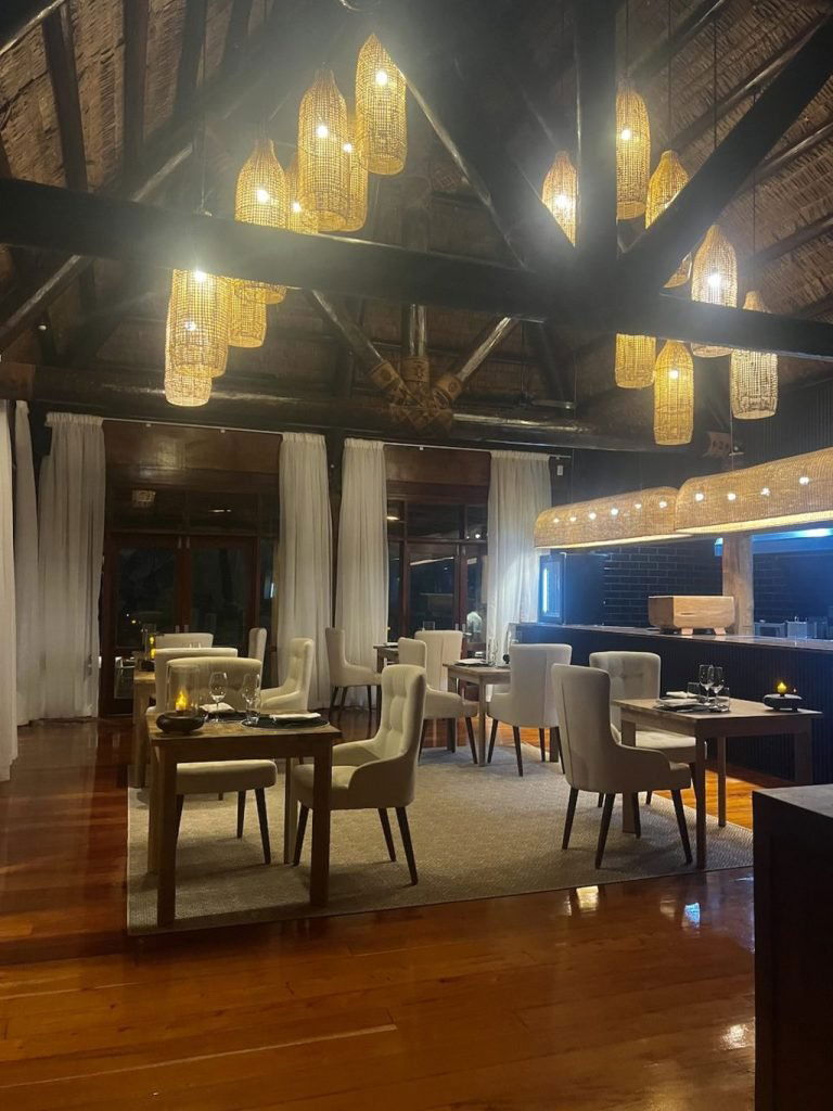Saluwaki Restaurant, Restaurant in Yaro