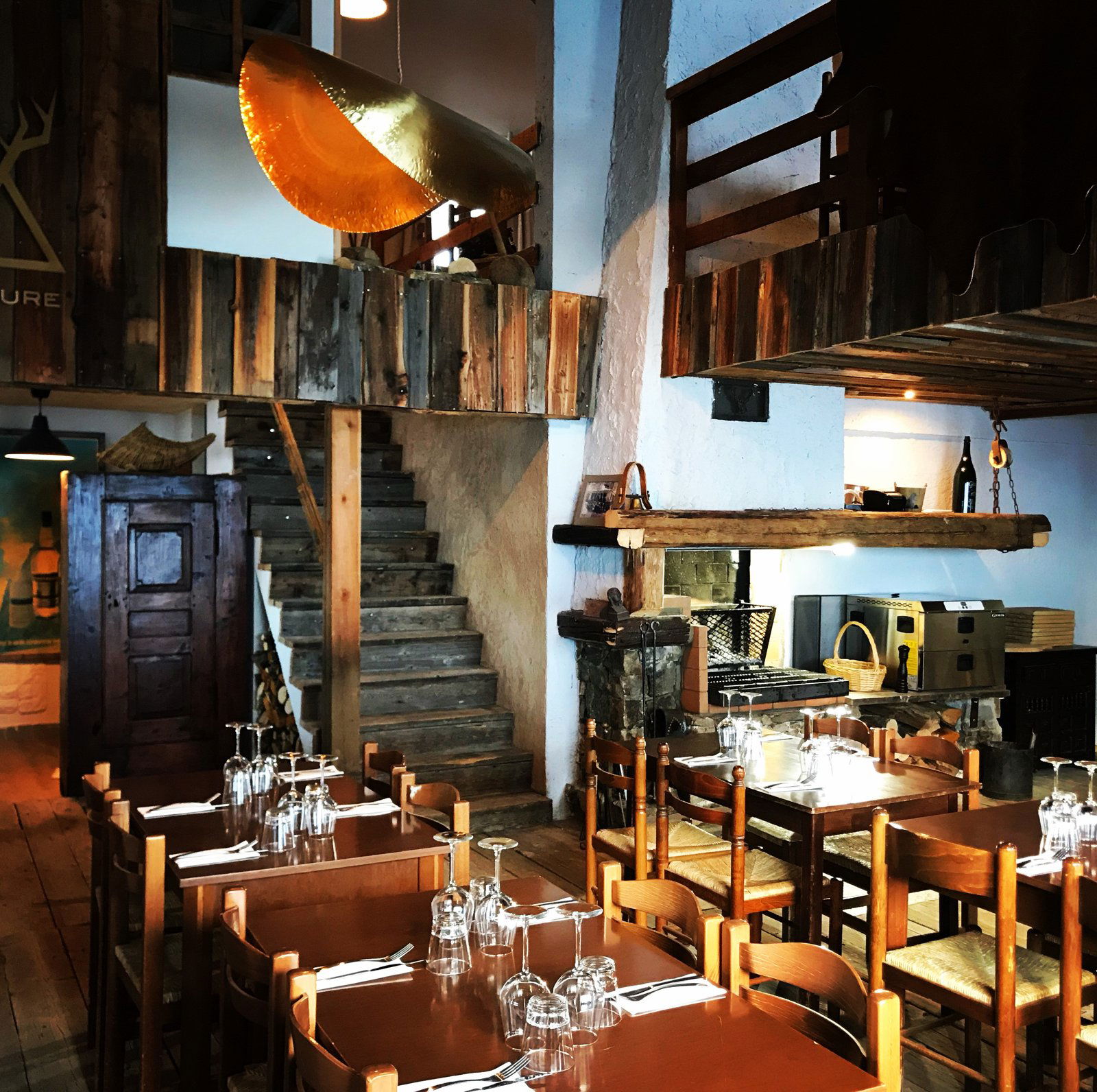 L’aventure, Restaurant in Oz