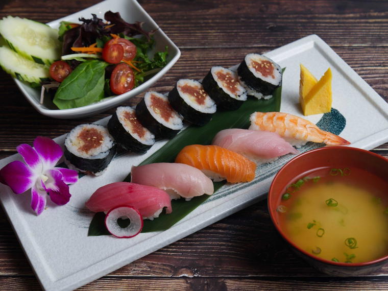 RIZE THAI SUSHI, Santa Monica, United States