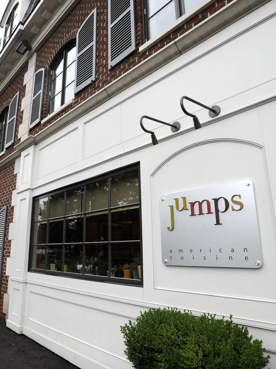 Jumps restaurant in Grosse Pointe Farms, United States