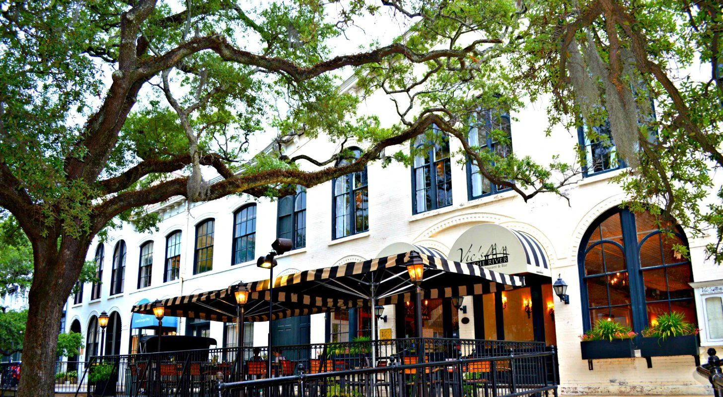 Vic's On the River restaurant in Savannah, United States