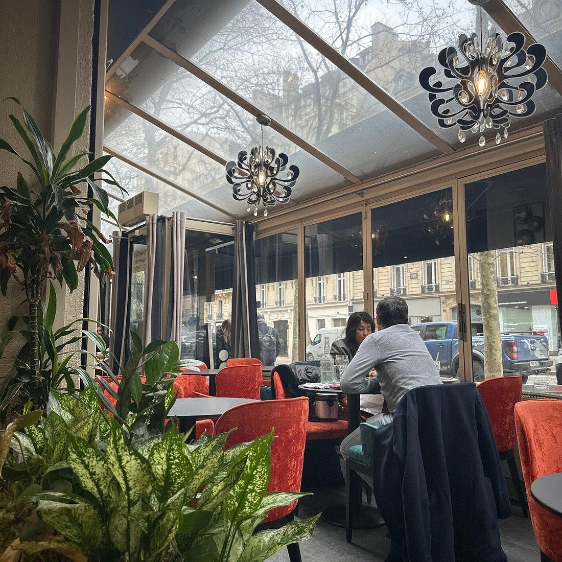 Le Huitième Arrt restaurant in Paris, France
