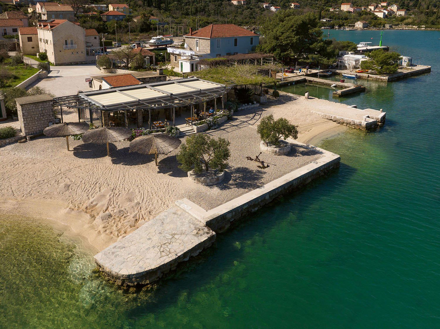 Seosko domaćinstvo Ficović restaurant in Hodilje, Croatia