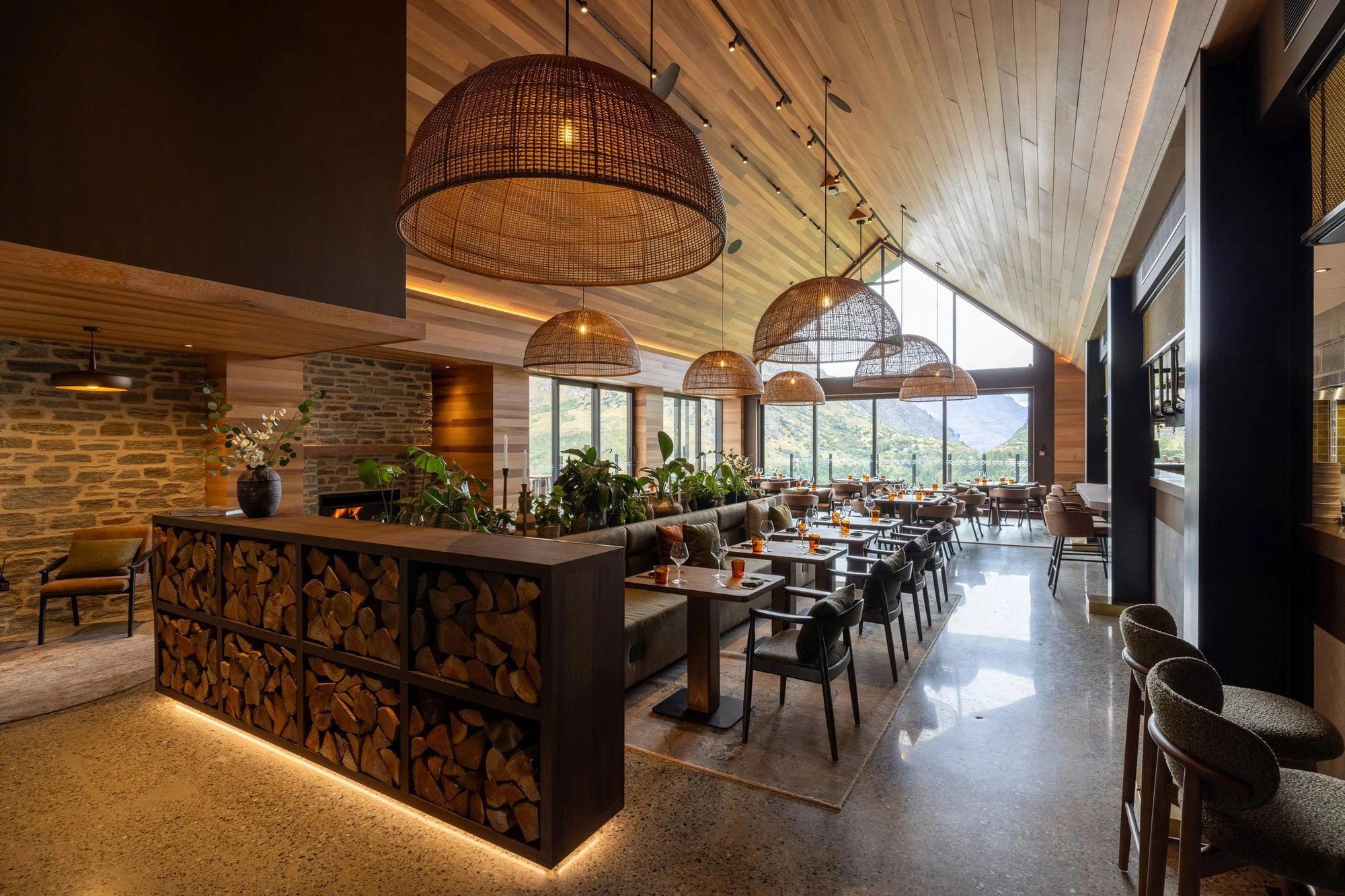 Elevation Bar & Restaurant restaurant in Queenstown