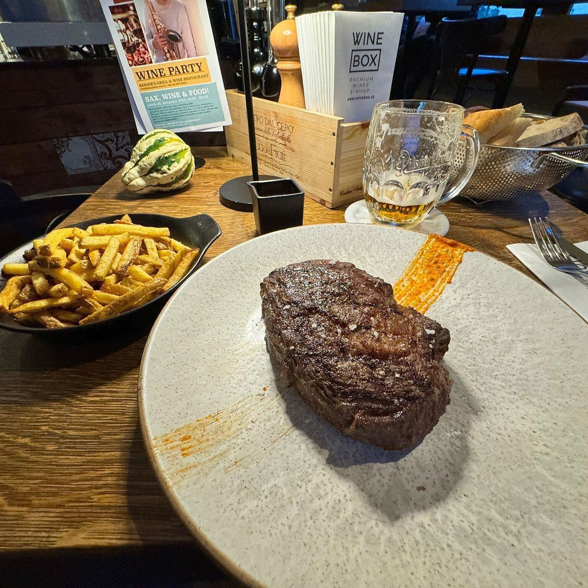 BERNIES GRILL & WINE RESTAURANT, Restaurant in Ostrava