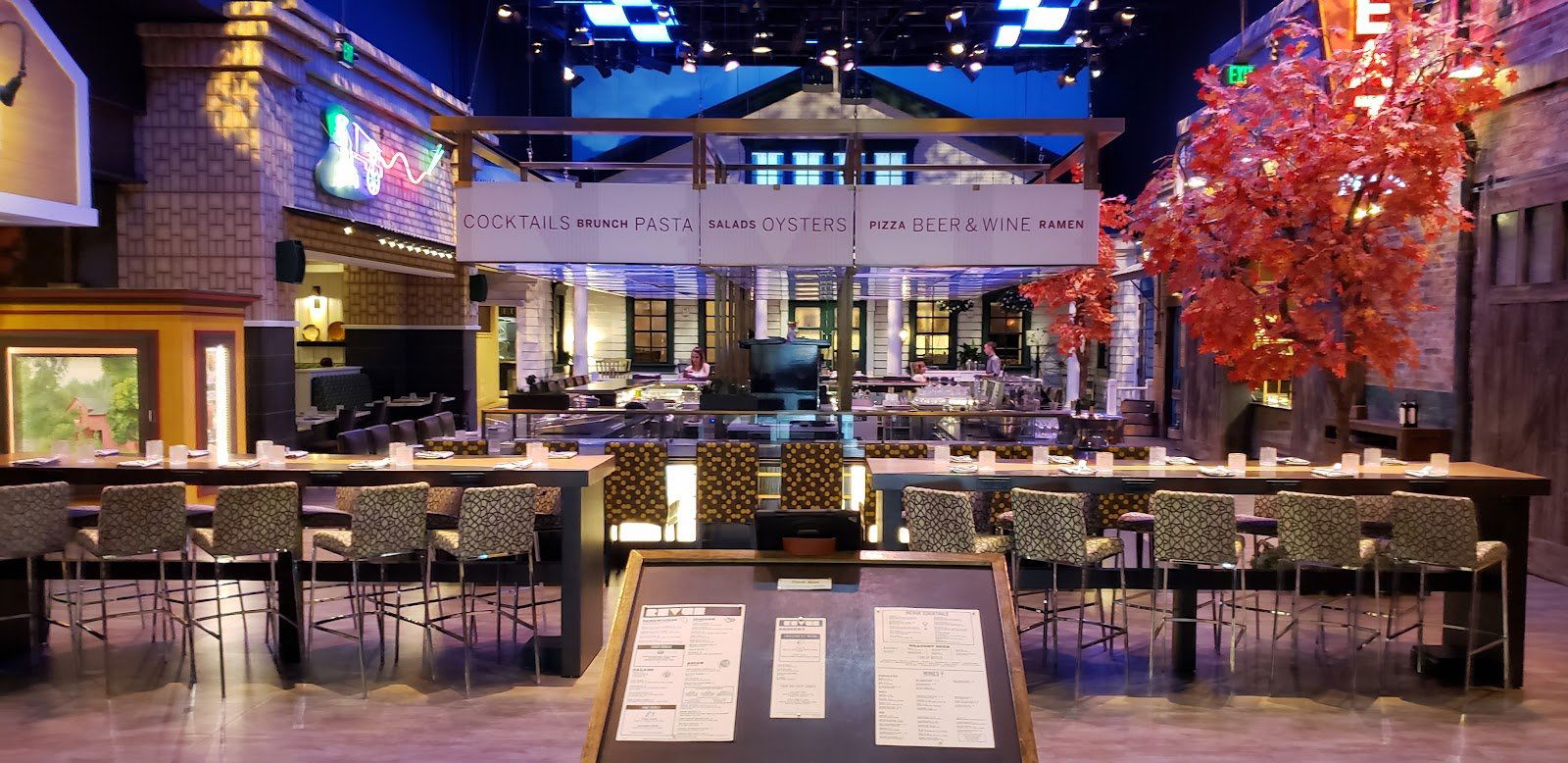 Revue, Restaurant in Austin