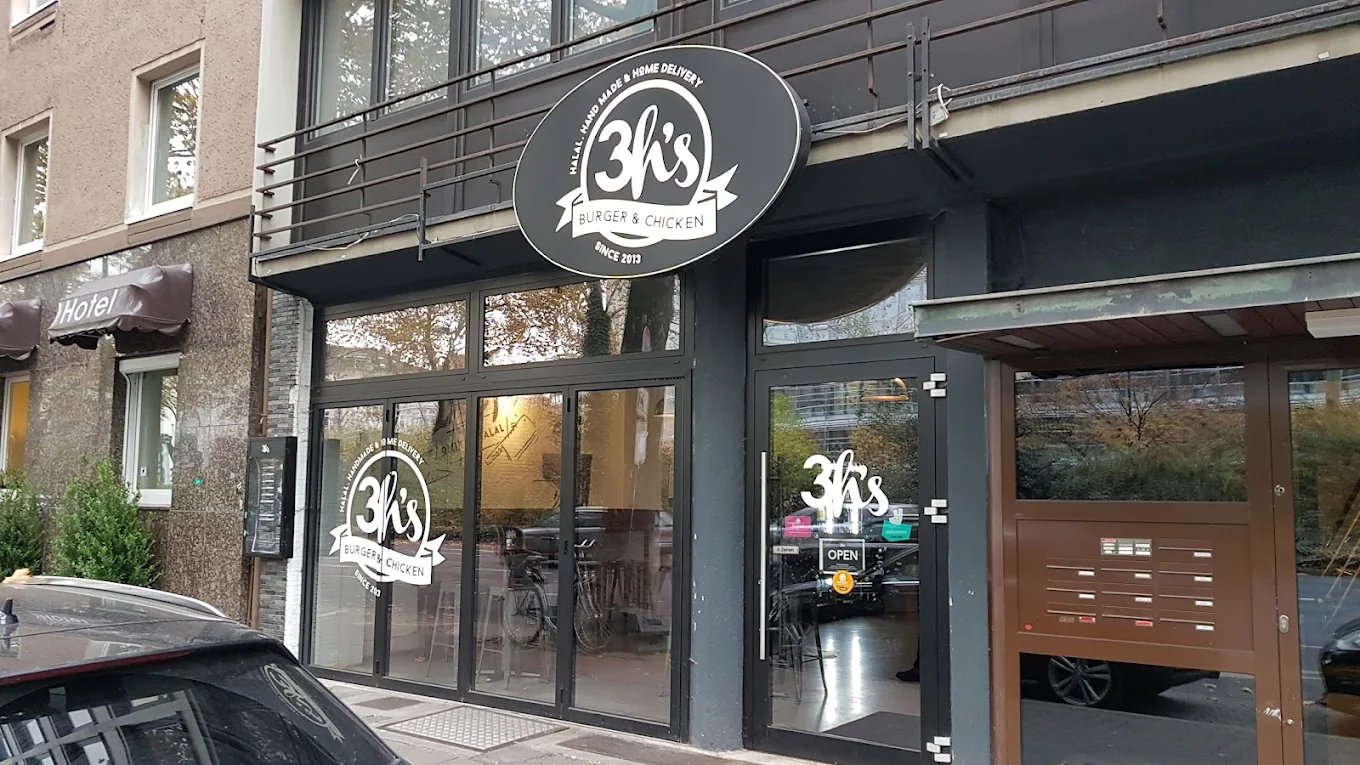 3h's burger & chicken restaurant in Dusseldorf, Germany