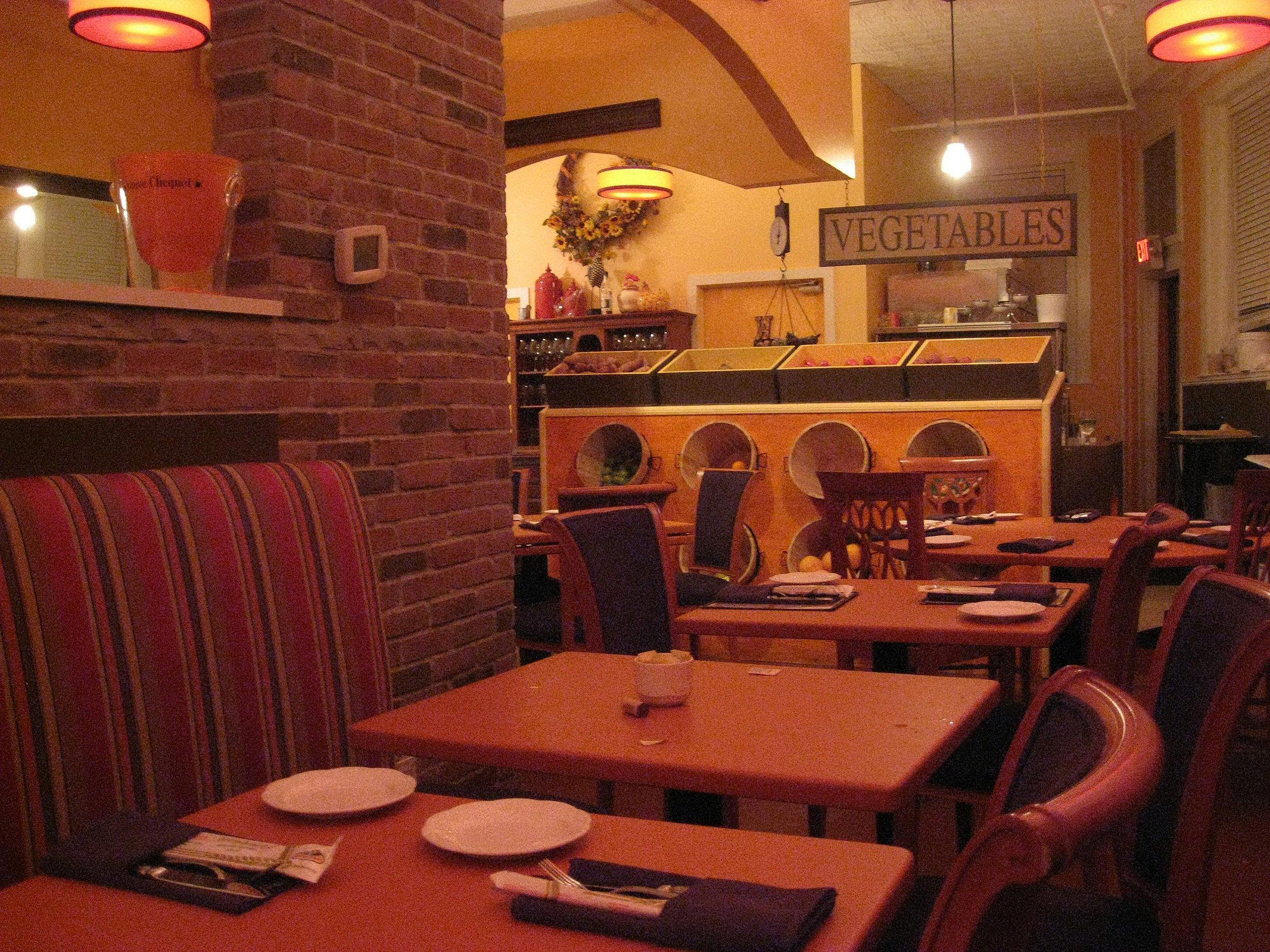 Bona Vita Osteria restaurant in Summit, United States
