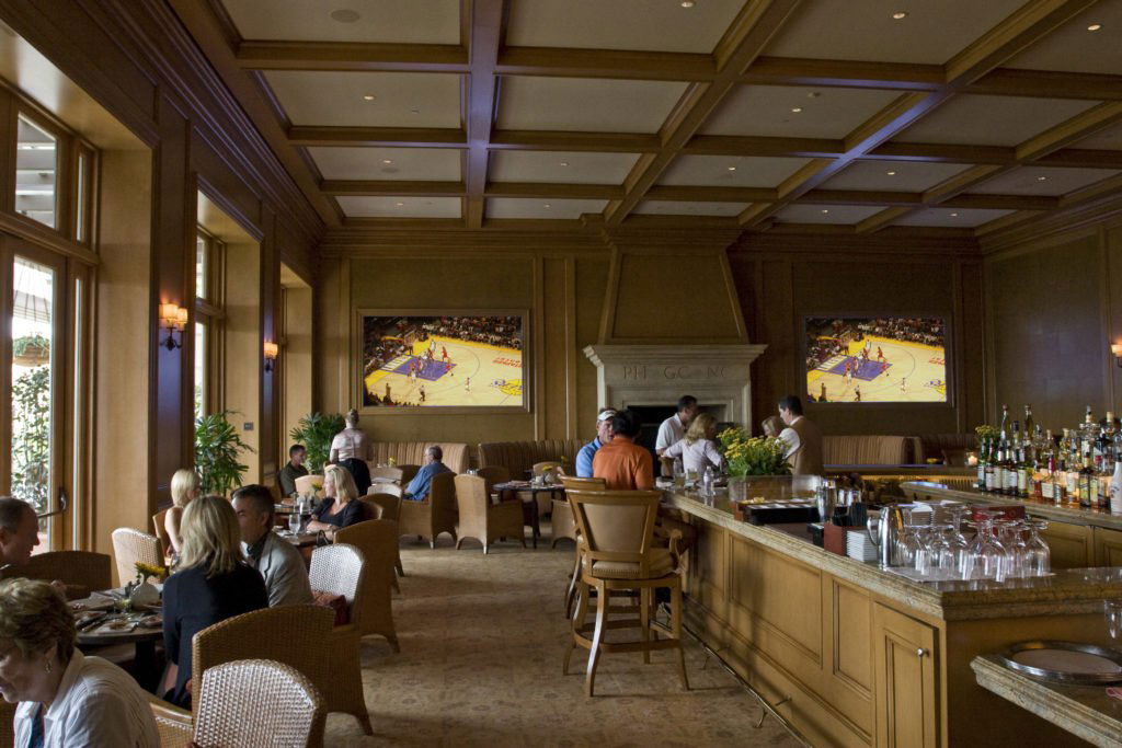 Pelican Grill and Bar, Restaurant in Newport Beach