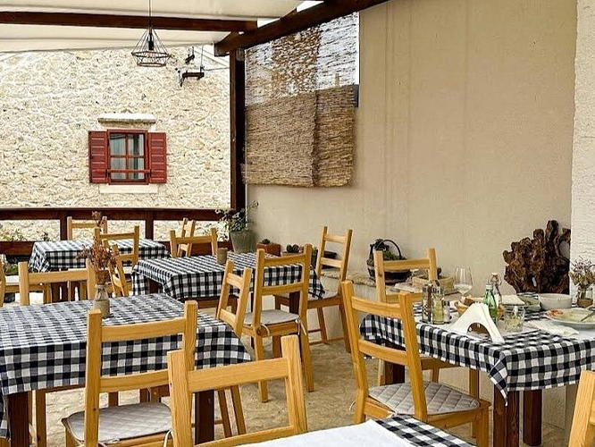Konoba Momento, Petrčane, Croatia