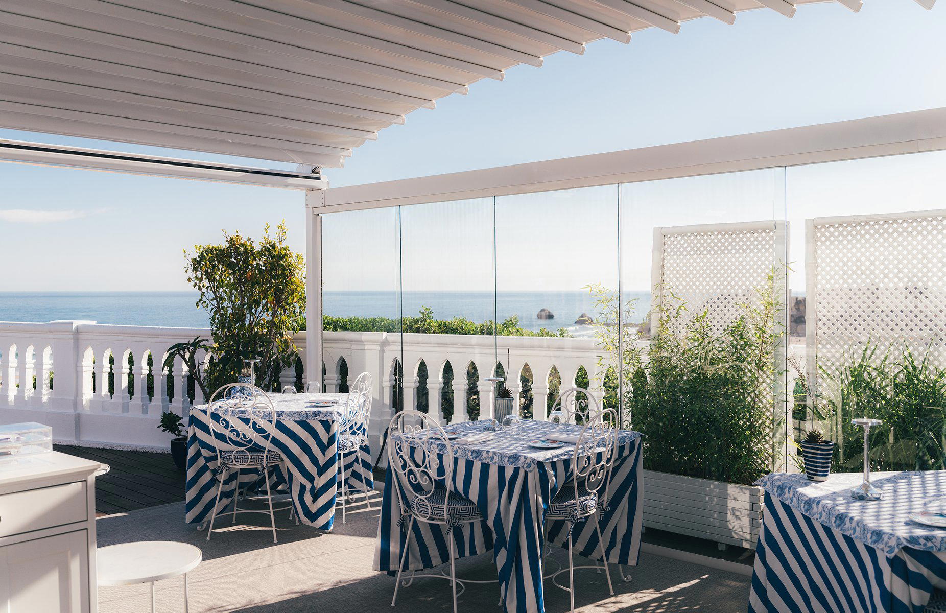 BELA – Food, Wine & View restaurant in Praia da Rocha, Portugal