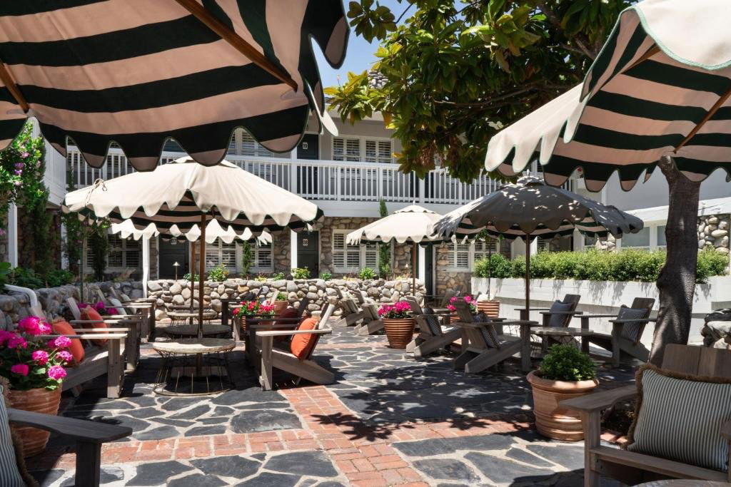 Le Petit Pali at 8th Ave (on-site dining), Restaurant in Carmel-by-the-Sea