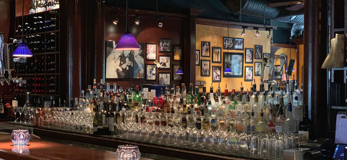 ZaZa's, Restaurant in Clarendon Hills