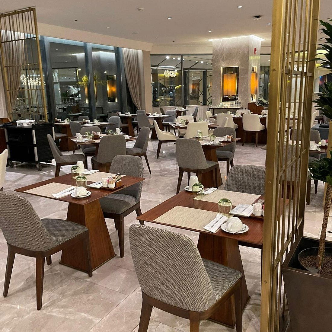 Brasserie Ten, Restaurant in Istanbul