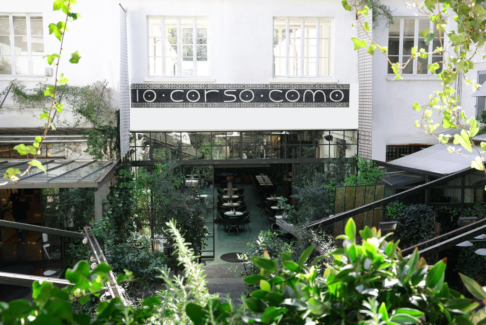 10 Corso Como Café restaurant in Milan, Italy