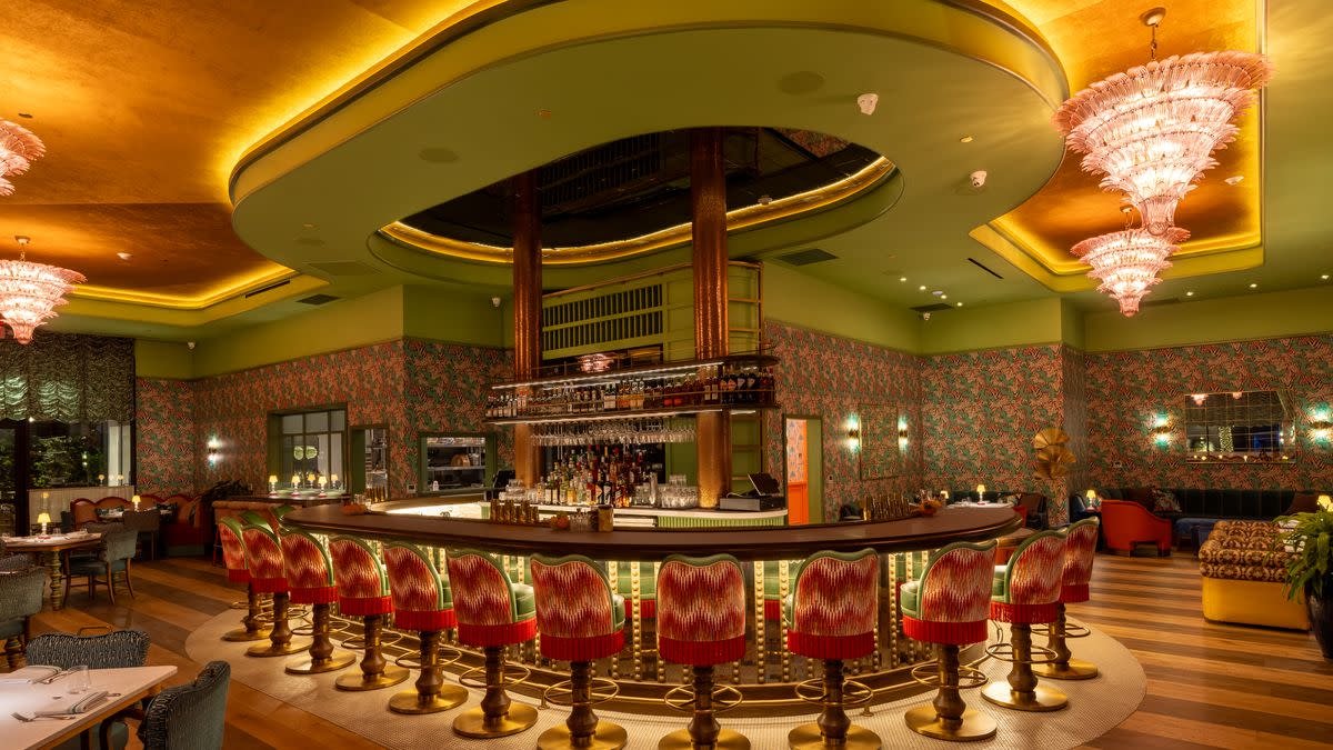 Bar Issi, Restaurant in Palm Springs