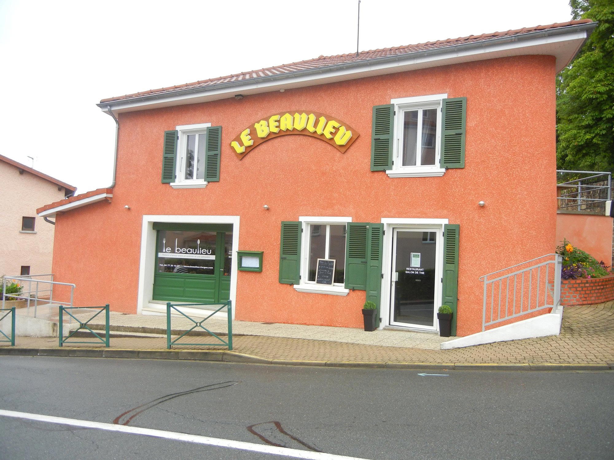 Le Beaulieu restaurant in Riorges, France