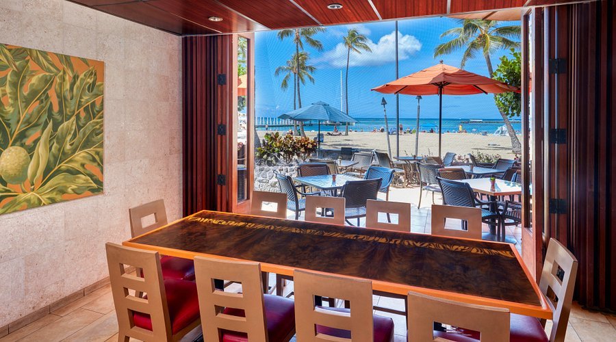 Tropics Bar and Grill, Restaurant in Urban Honolulu