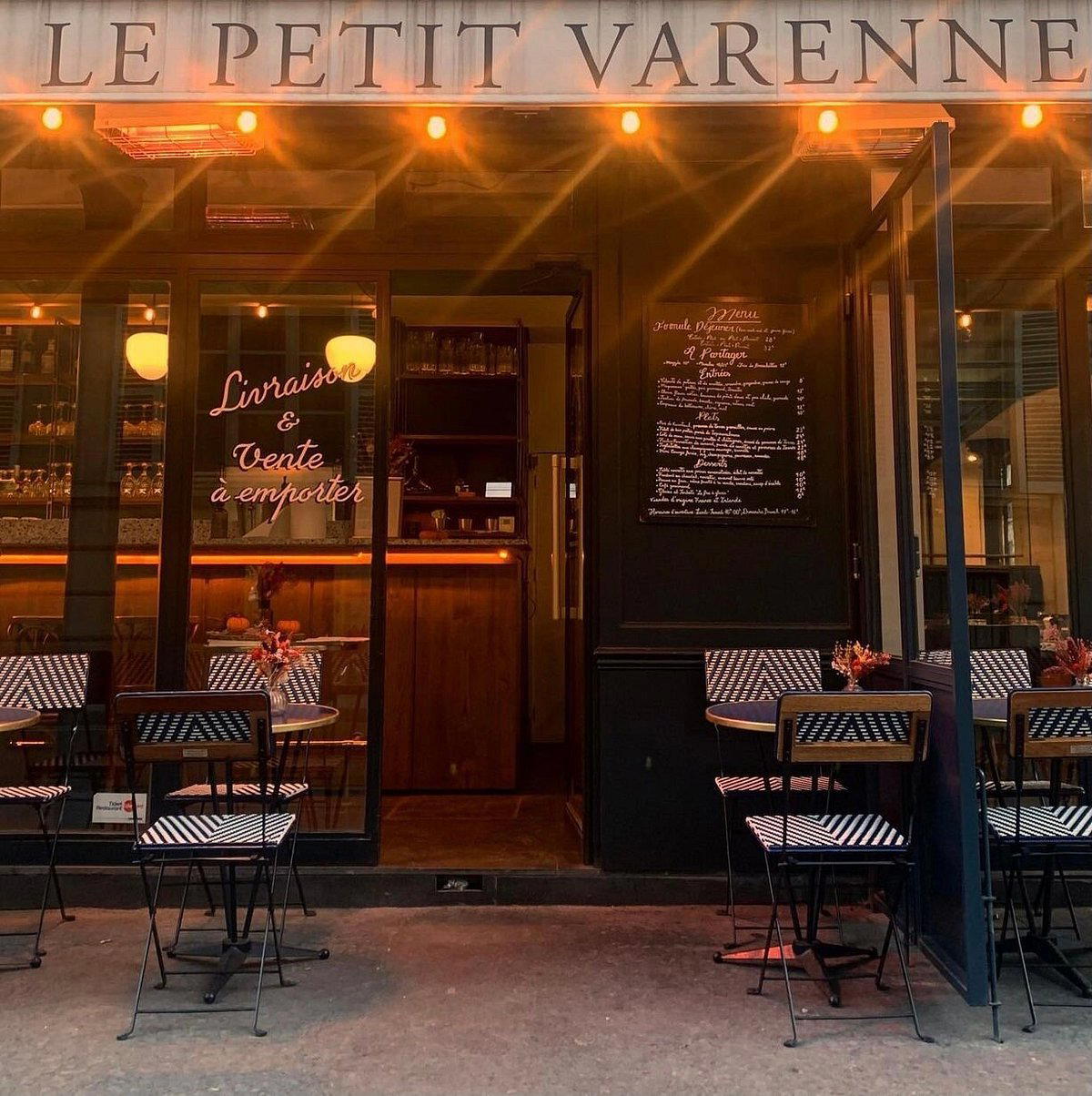 Le Petit Varenne restaurant in Paris, France