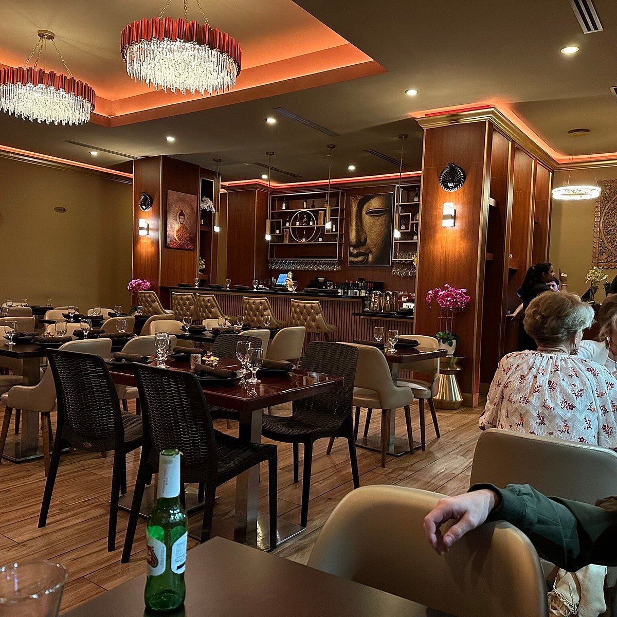 GOLDEN CHARIOT INDIAN RESTAURANT, Aventura, United States