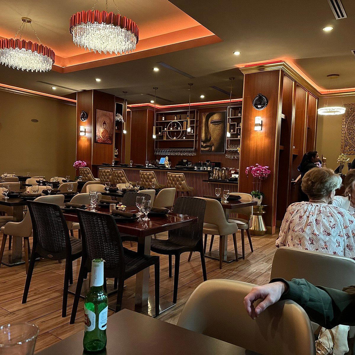 GOLDEN CHARIOT INDIAN RESTAURANT, Aventura, United States